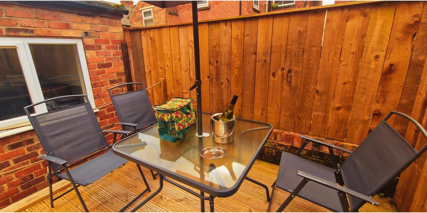 Lovely Room In Modern House Near Nottingham Exterior photo